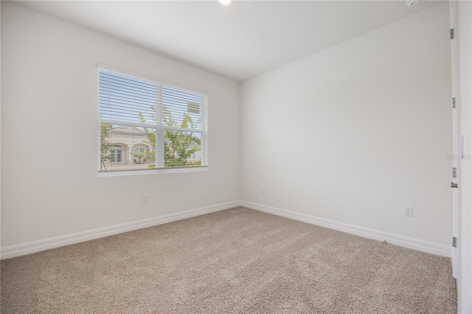 Image 27 of 32 For 3944 Kennebunk Loop