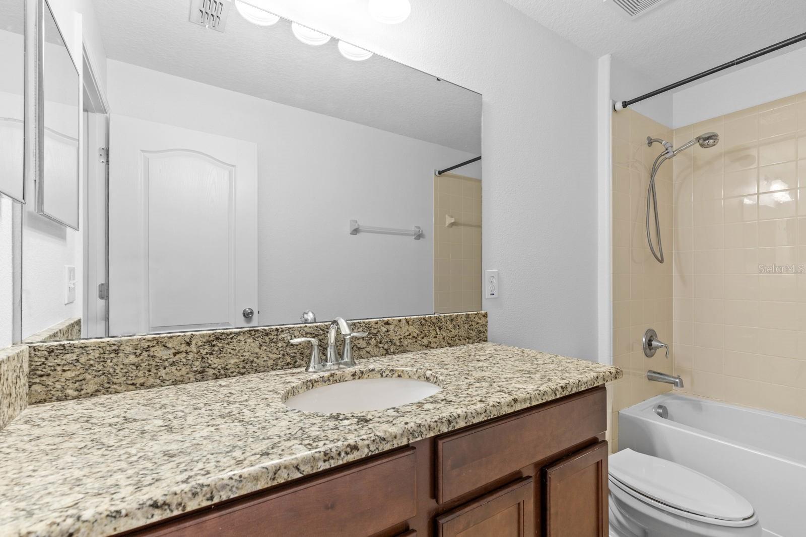 Image 13 of 19 For 13075 Calderdale Avenue