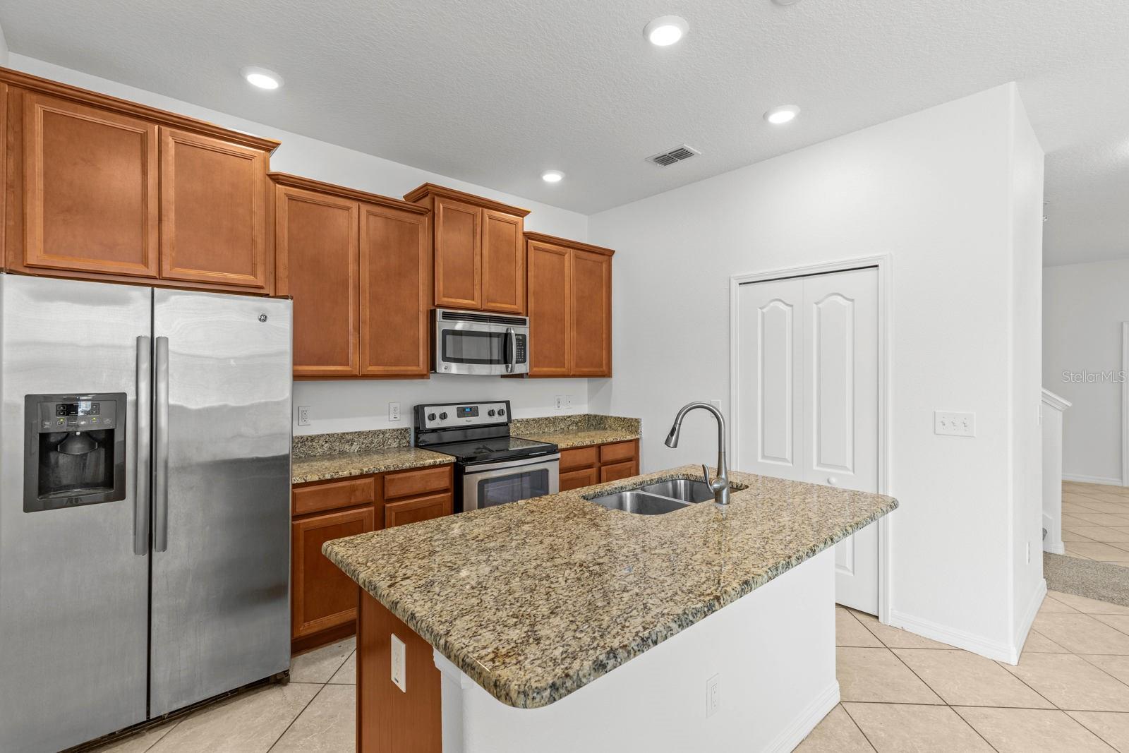 Image 6 of 19 For 13075 Calderdale Avenue