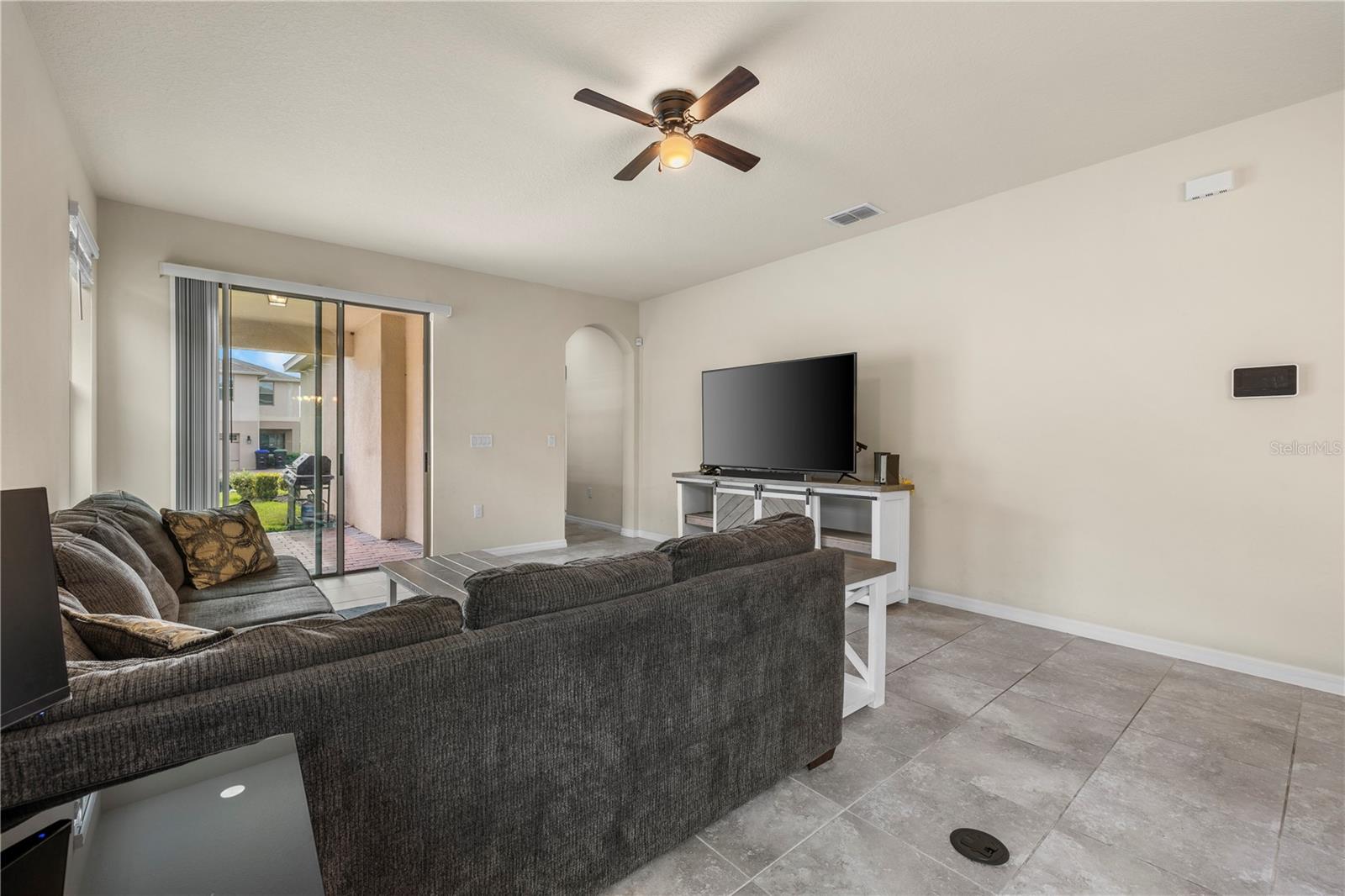 Image 11 of 52 For 10697 Atwater Bay Drive