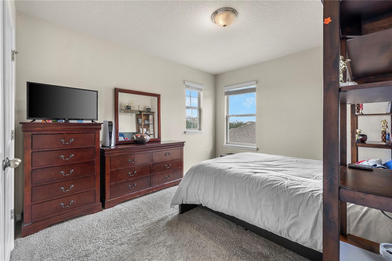 Image 25 of 52 For 10697 Atwater Bay Drive