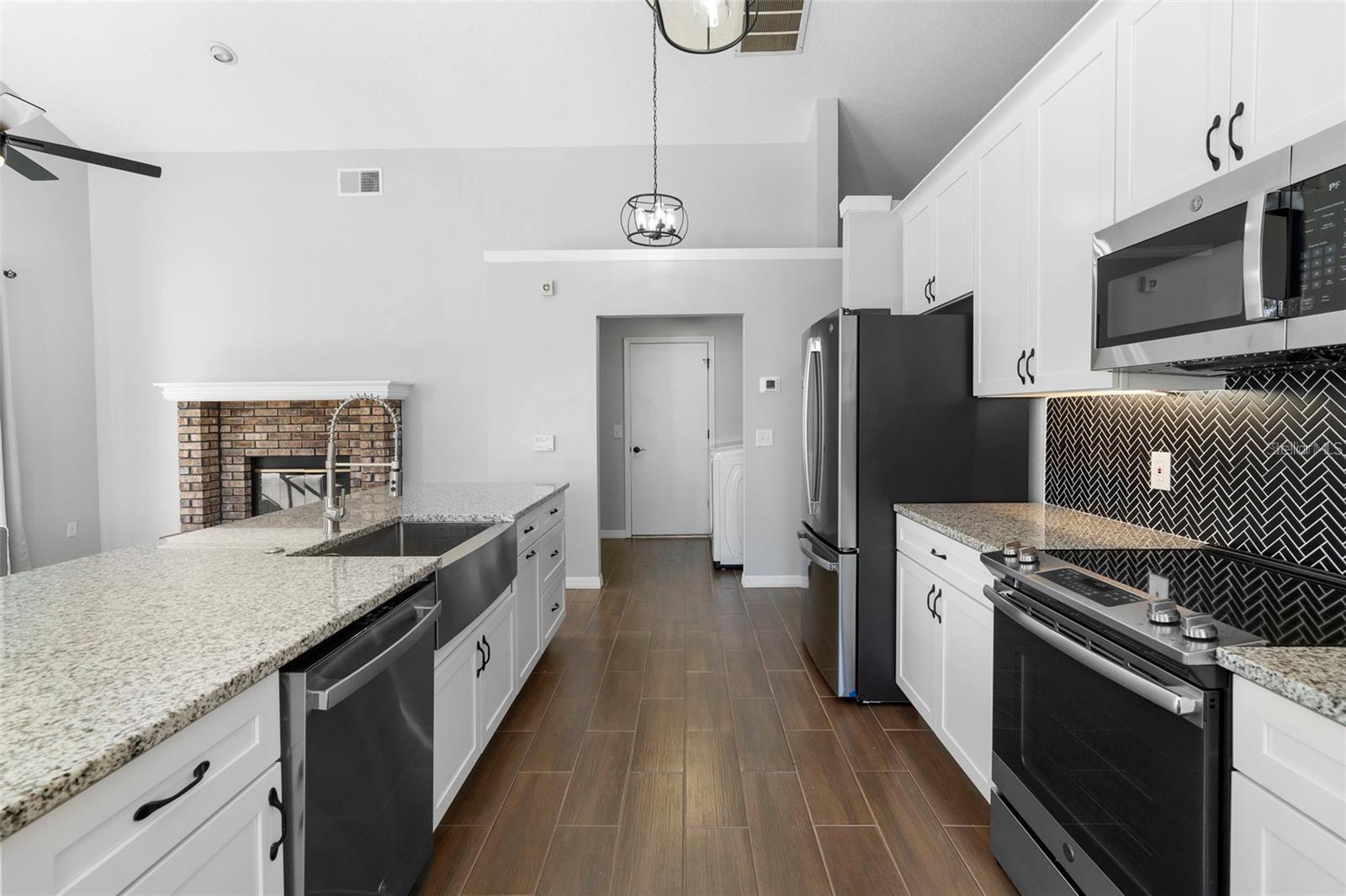 Image 10 of 46 For 1573 Errol Parkway