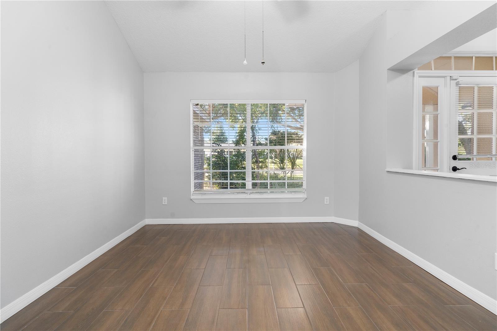 Image 19 of 46 For 1573 Errol Parkway