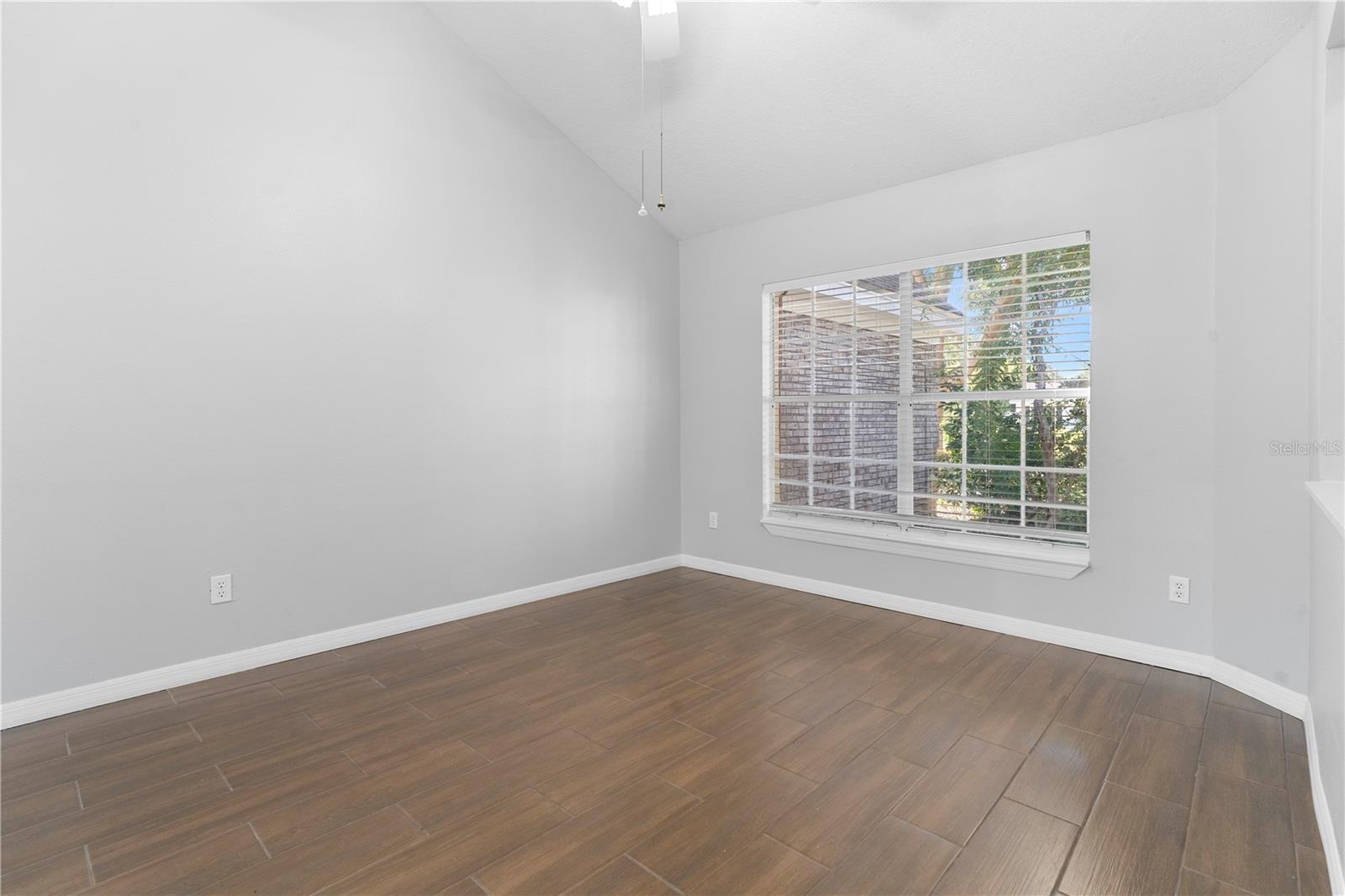 Image 21 of 46 For 1573 Errol Parkway