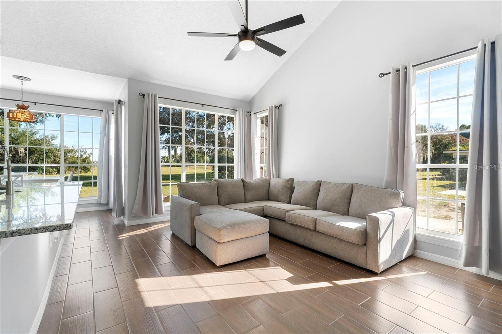 Image 4 of 46 For 1573 Errol Parkway