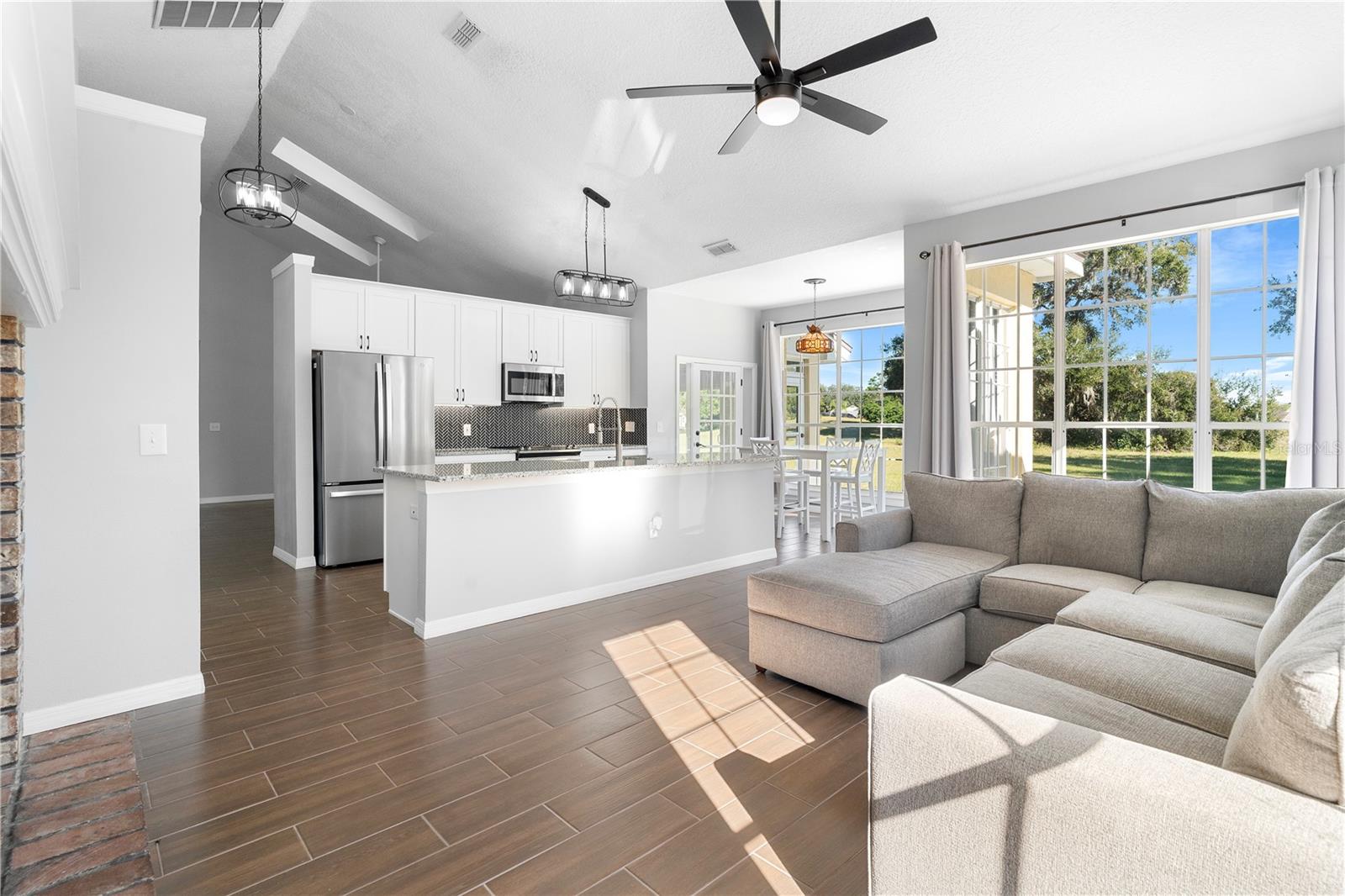 Image 6 of 46 For 1573 Errol Parkway