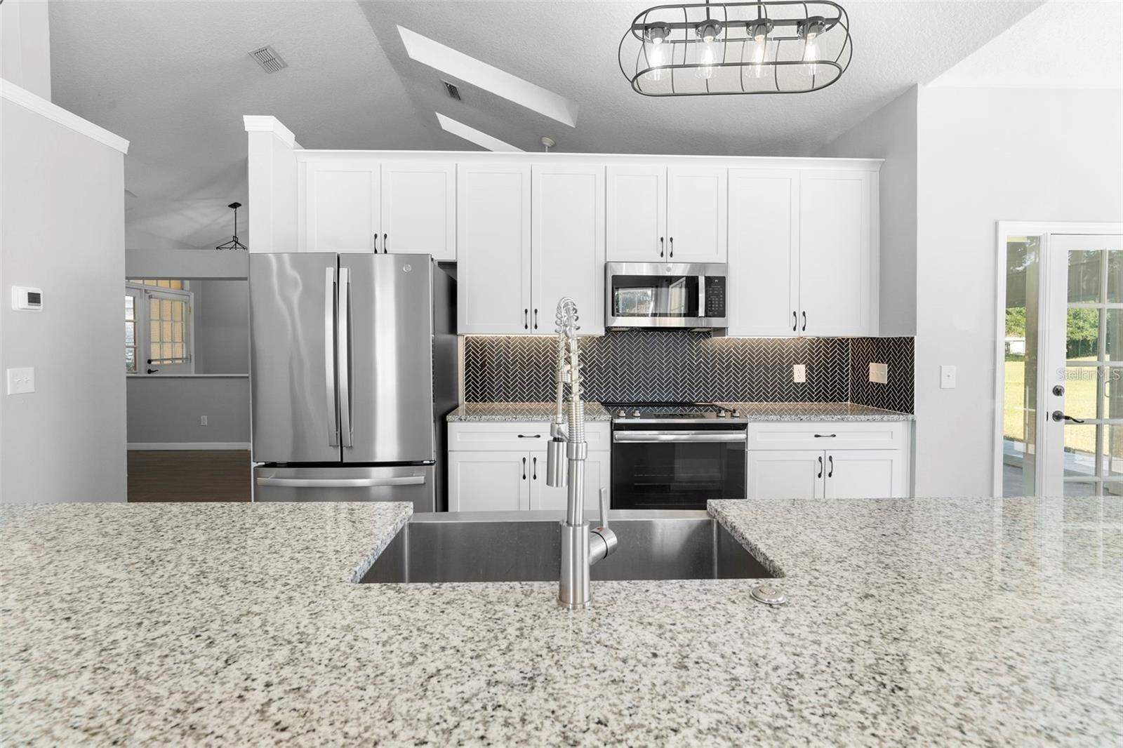 Image 9 of 46 For 1573 Errol Parkway