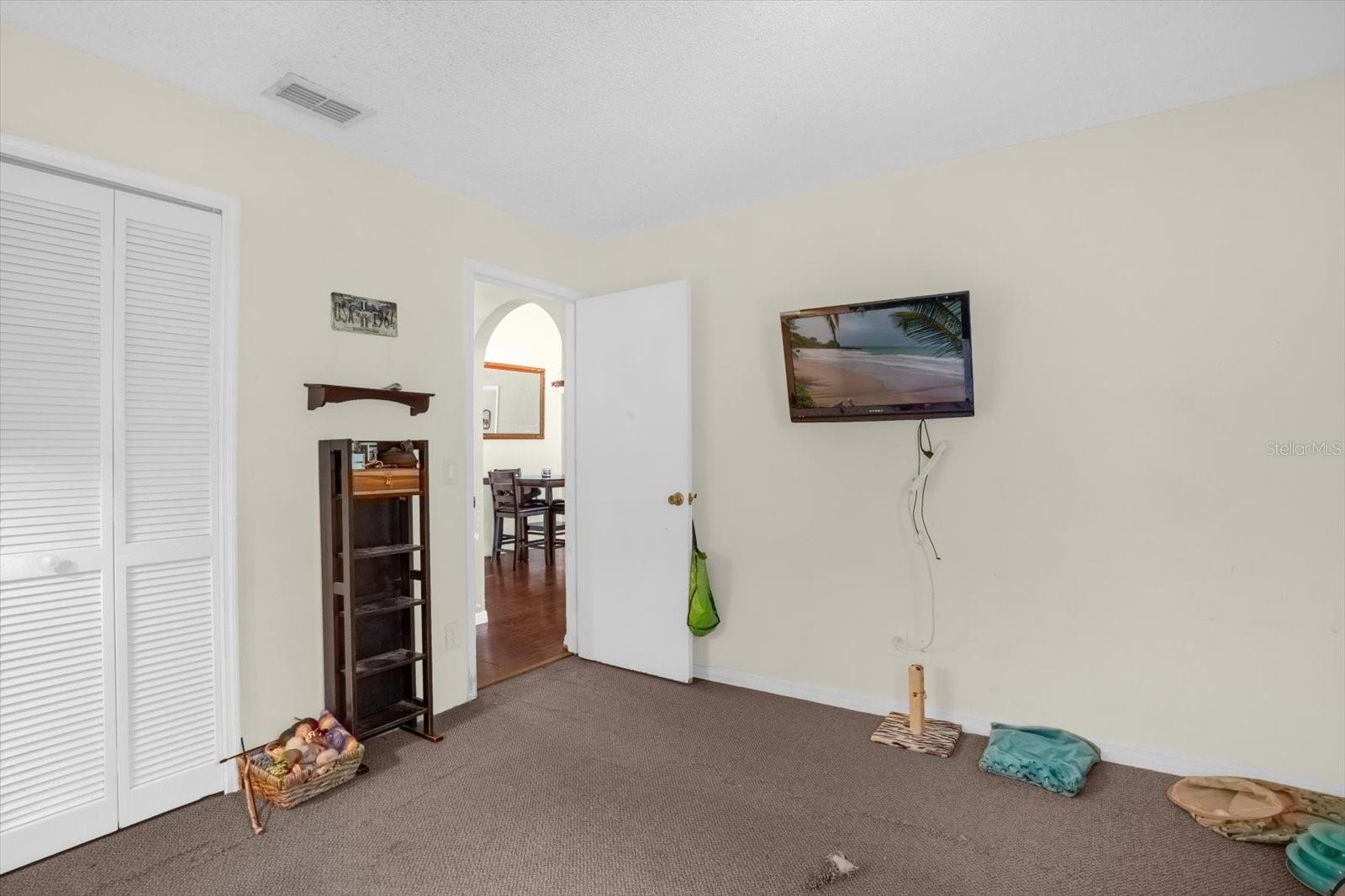 Image 17 of 25 For 10303 Winding Creek Lane