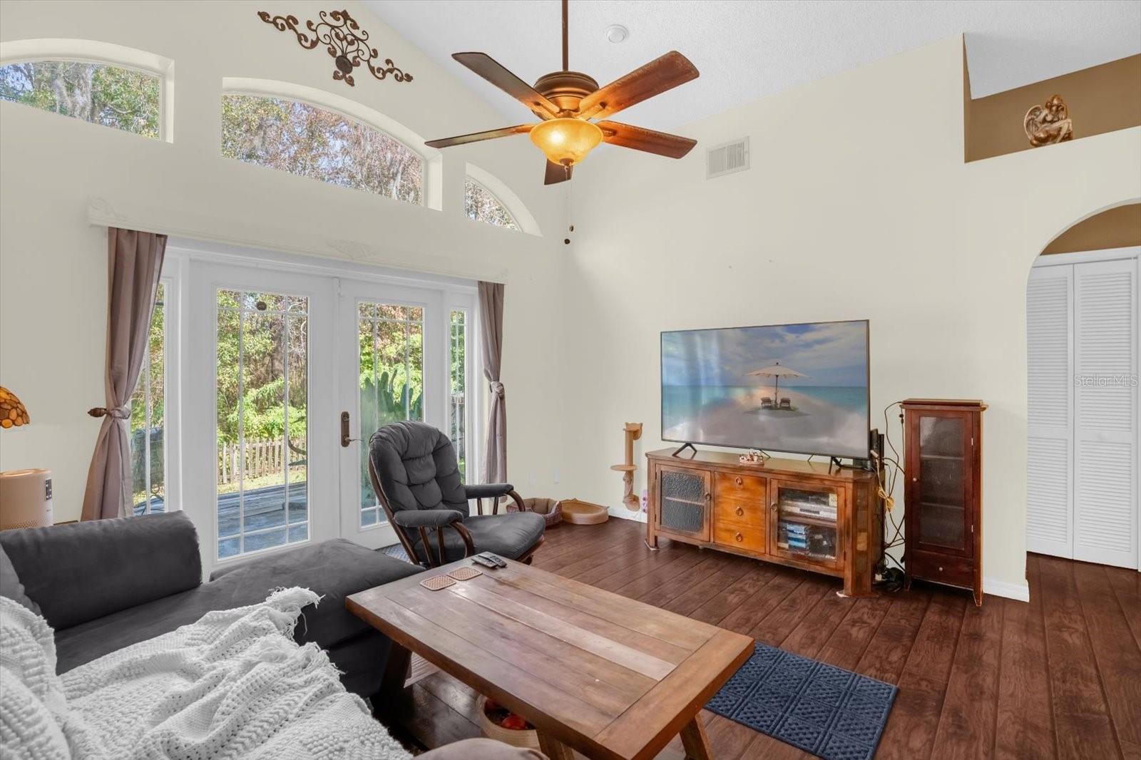 Image 3 of 25 For 10303 Winding Creek Lane