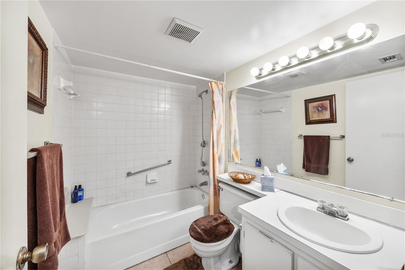 Image 6 of 8 For 3636 Alder Drive D3