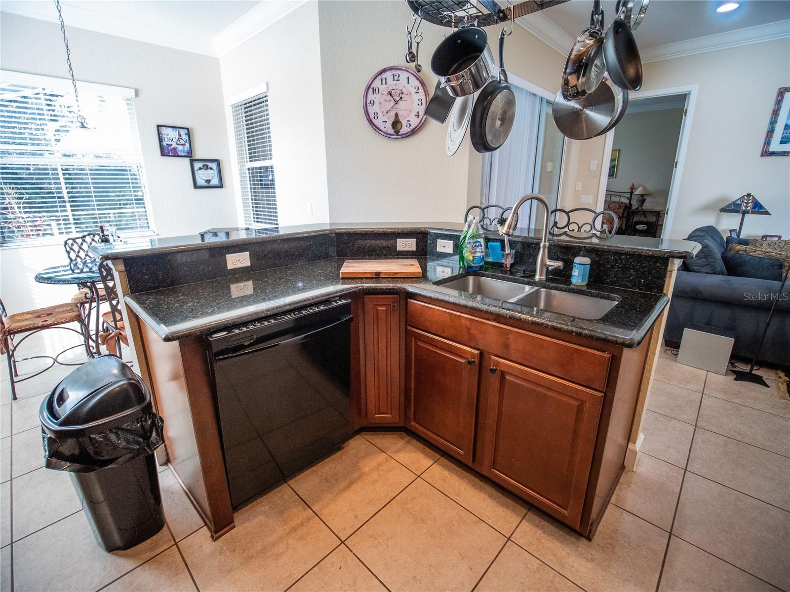 Image 11 of 36 For 6841 Helmsley Circle