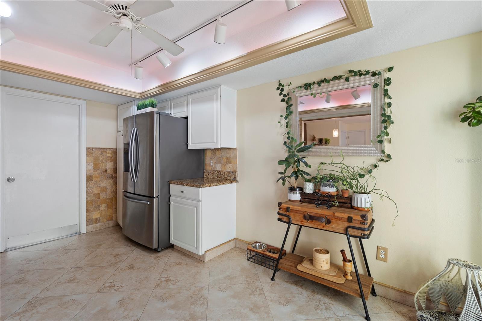 Image 13 of 27 For 5059 Jamaica Circle 15