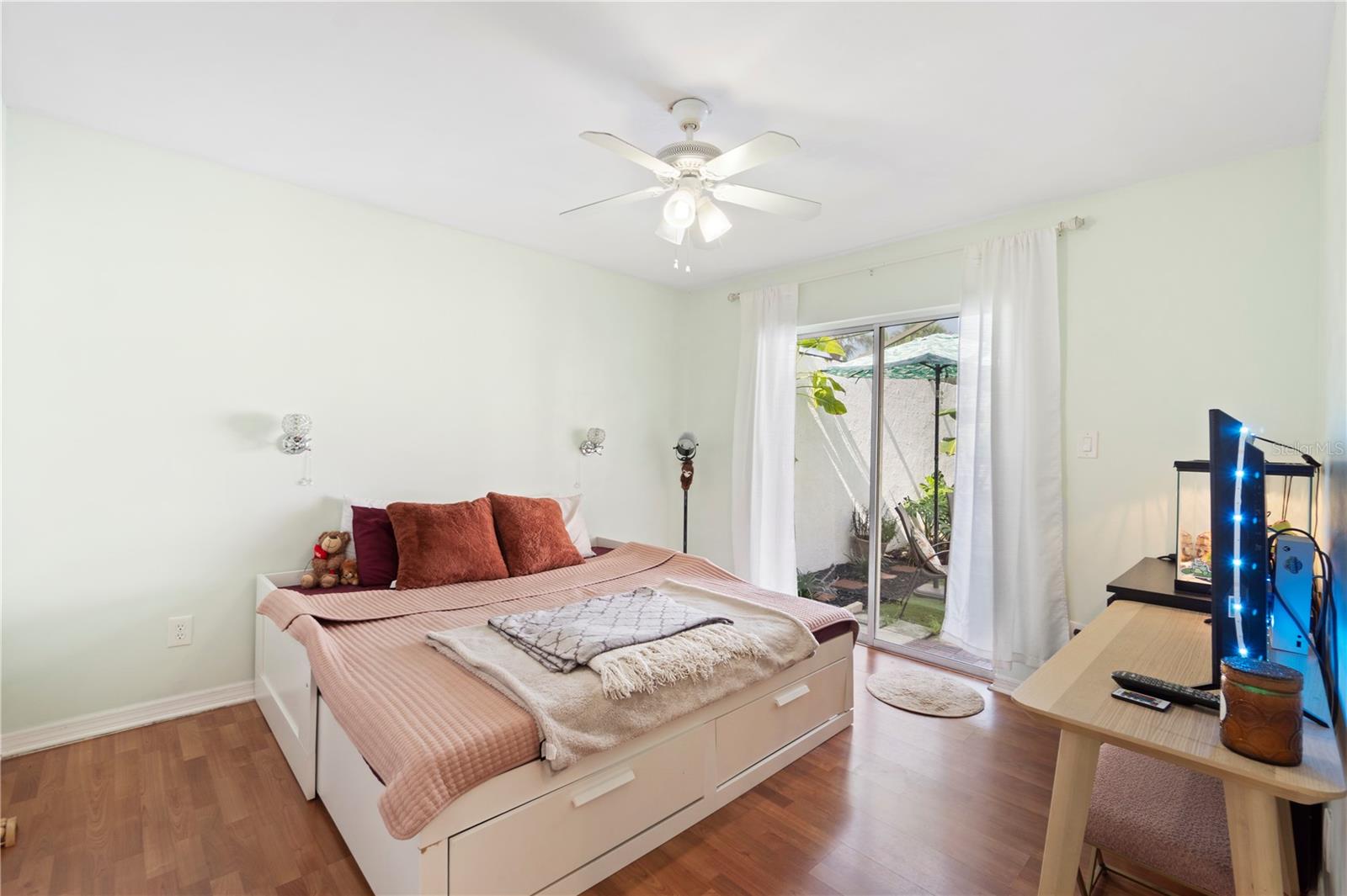 Image 20 of 27 For 5059 Jamaica Circle 15