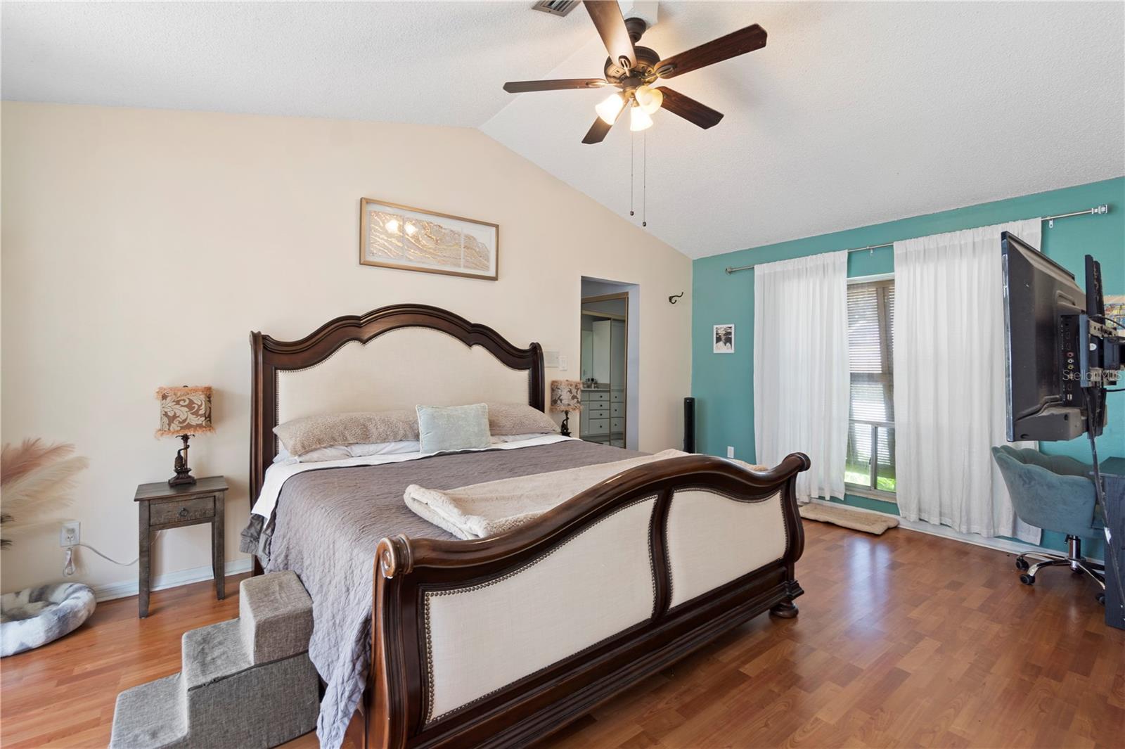 Image 21 of 27 For 5059 Jamaica Circle 15