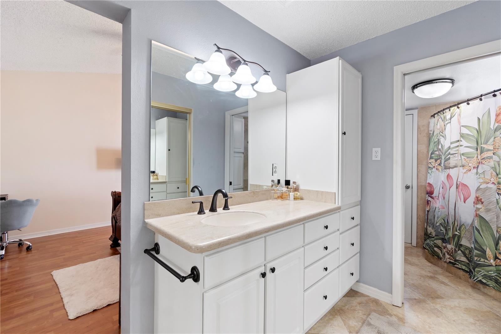 Image 24 of 27 For 5059 Jamaica Circle 15