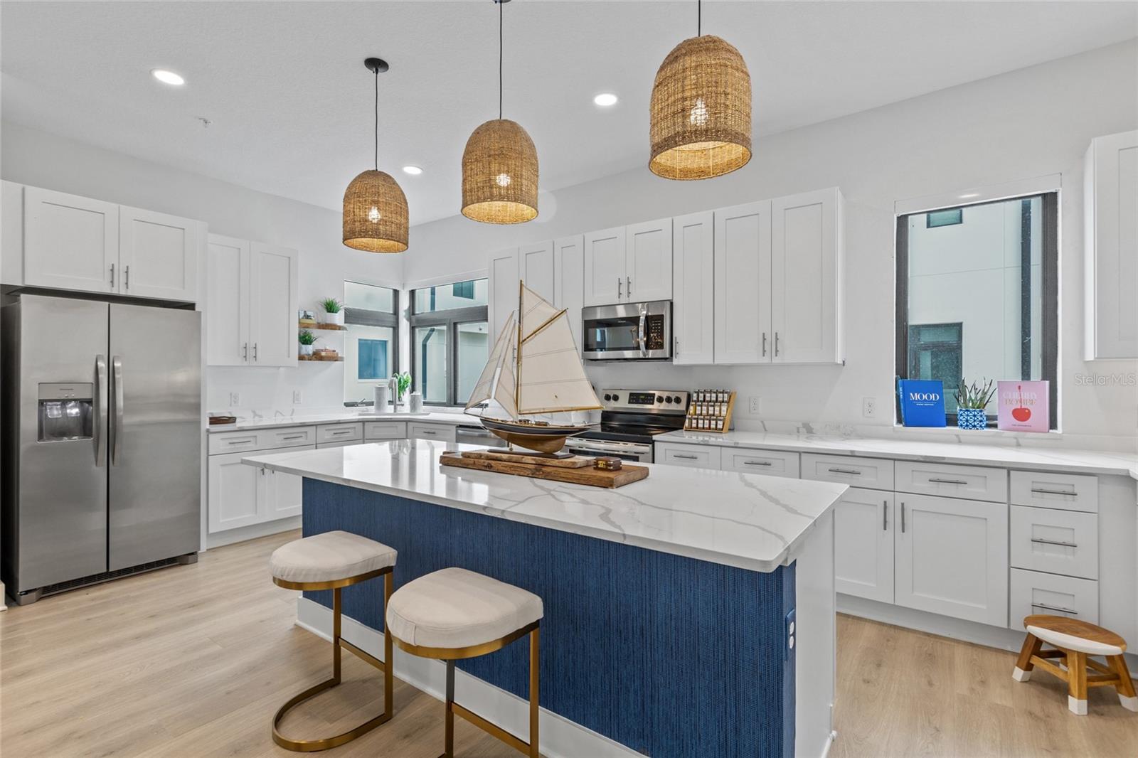 Image 15 of 32 For 758 Highland Avenue 13