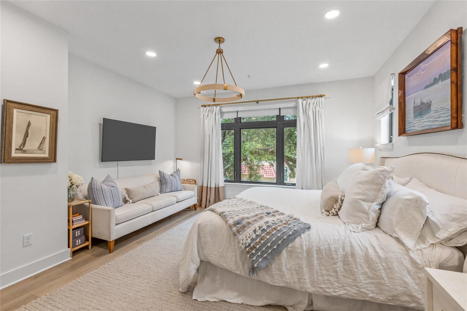 Image 21 of 32 For 758 Highland Avenue 13