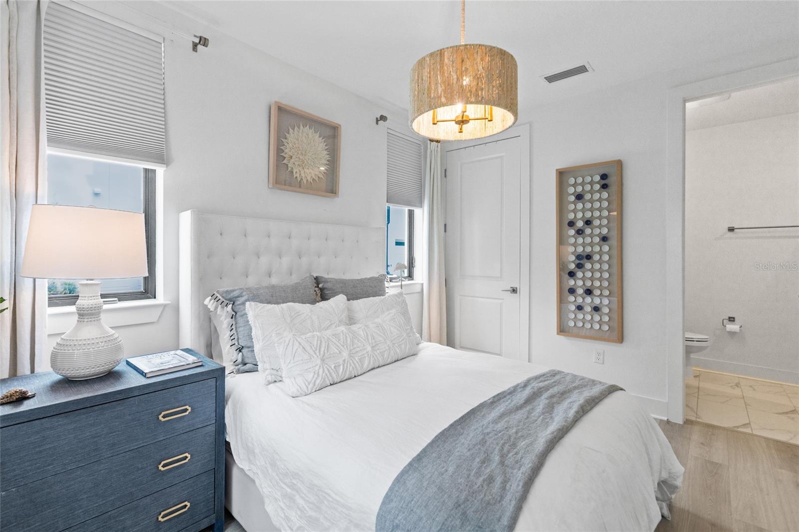 Image 6 of 32 For 758 Highland Avenue 13