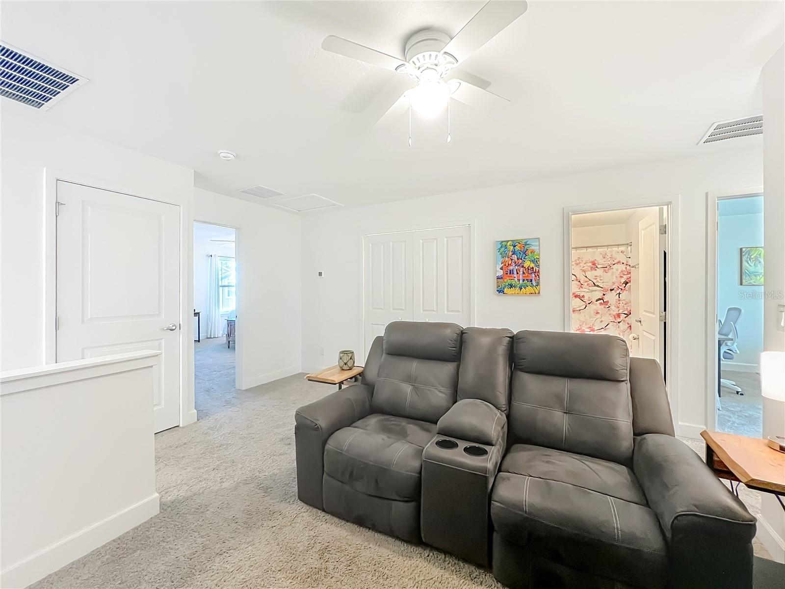 Image 23 of 43 For 1393 Captiva Cove 21