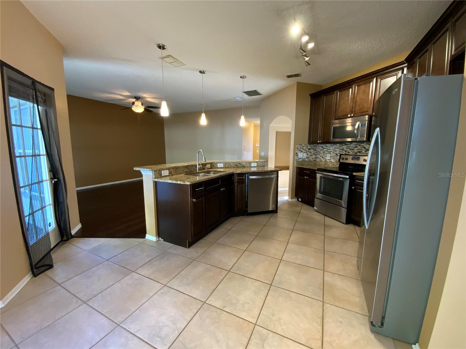 Image 4 of 36 For 1914 Palmetto Pine Lane