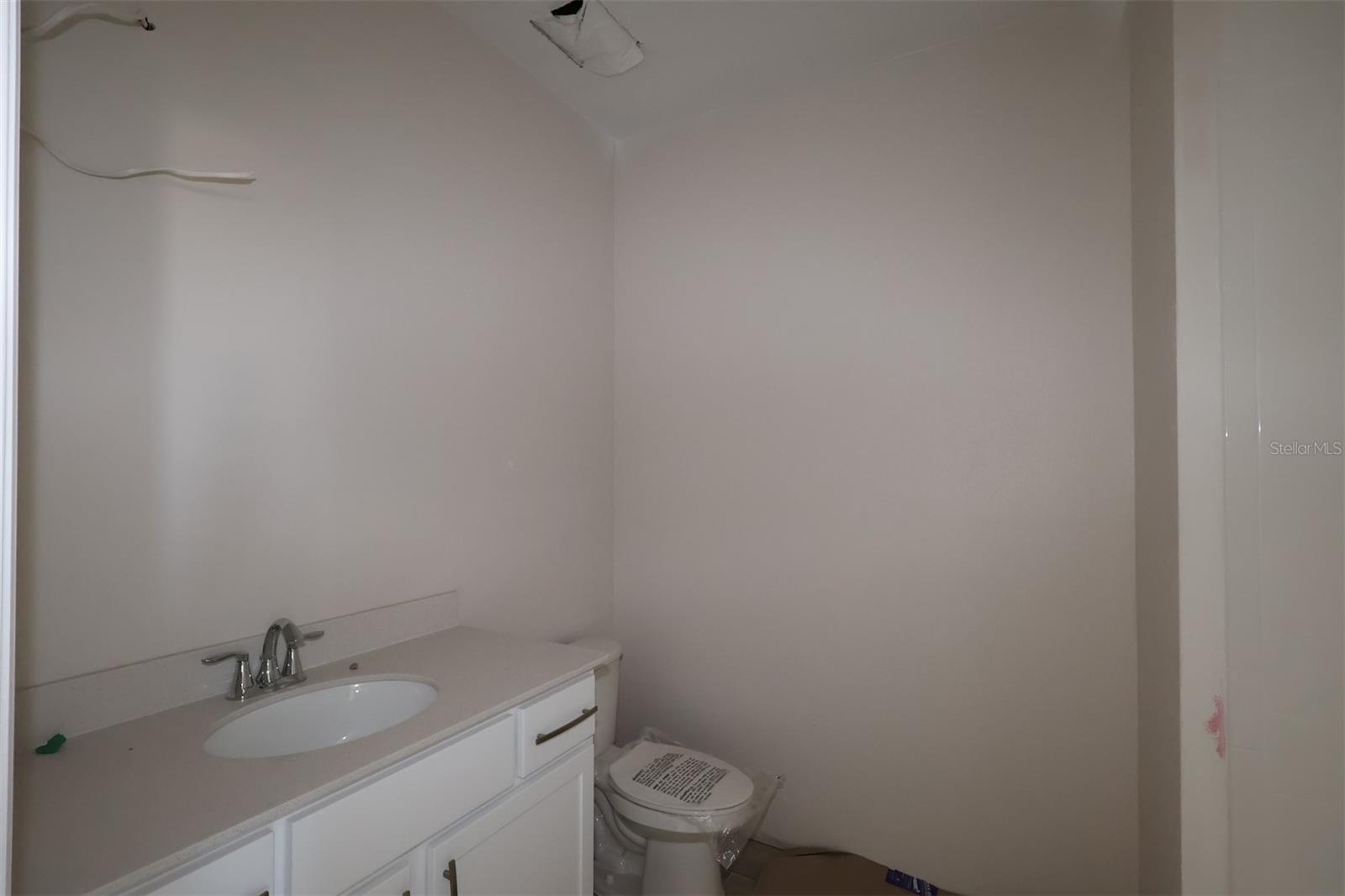 Image 7 of 24 For 5204 Center Lake Ranch Boulevard