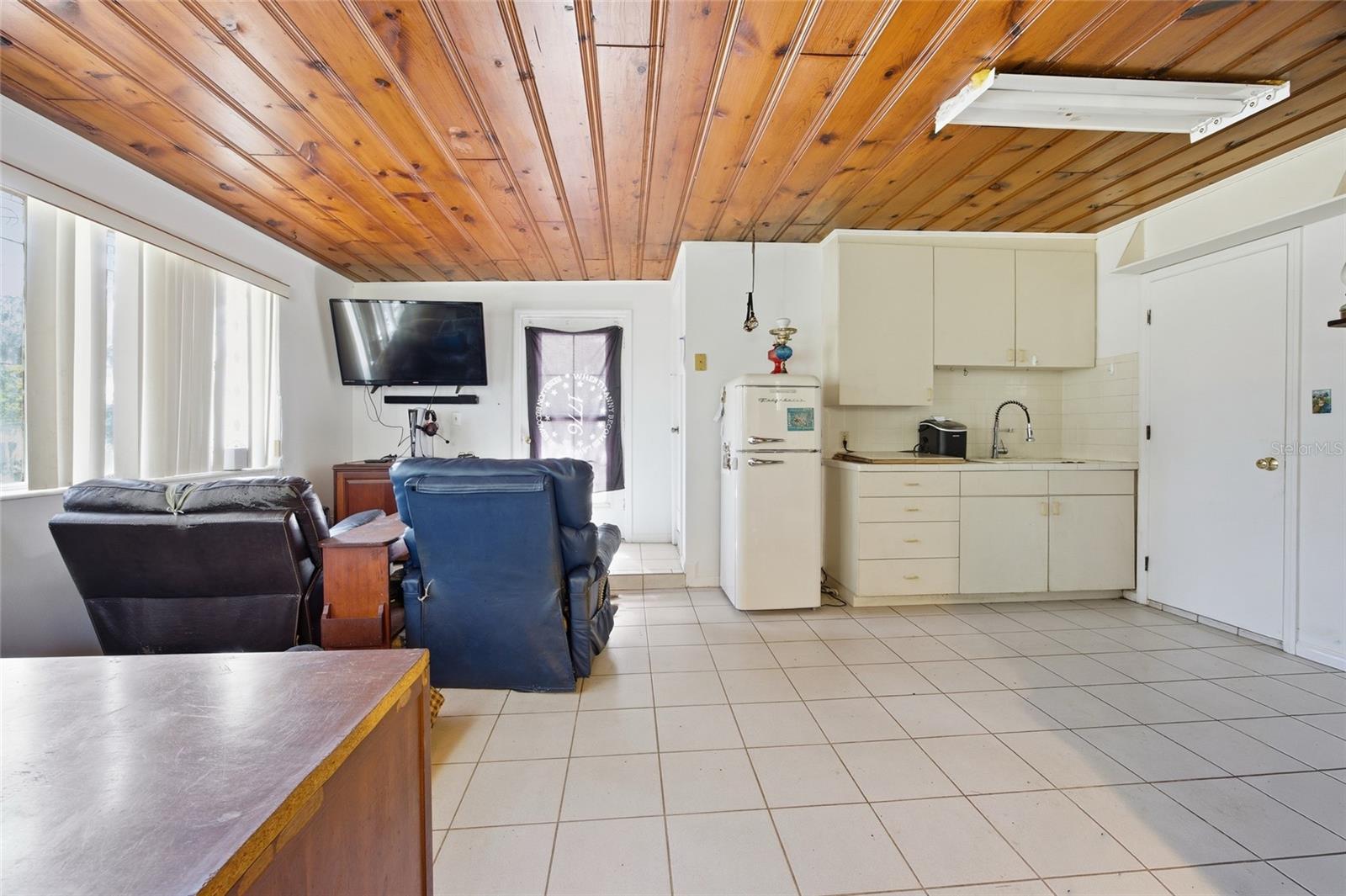 Image 12 of 64 For 280 Palm Court