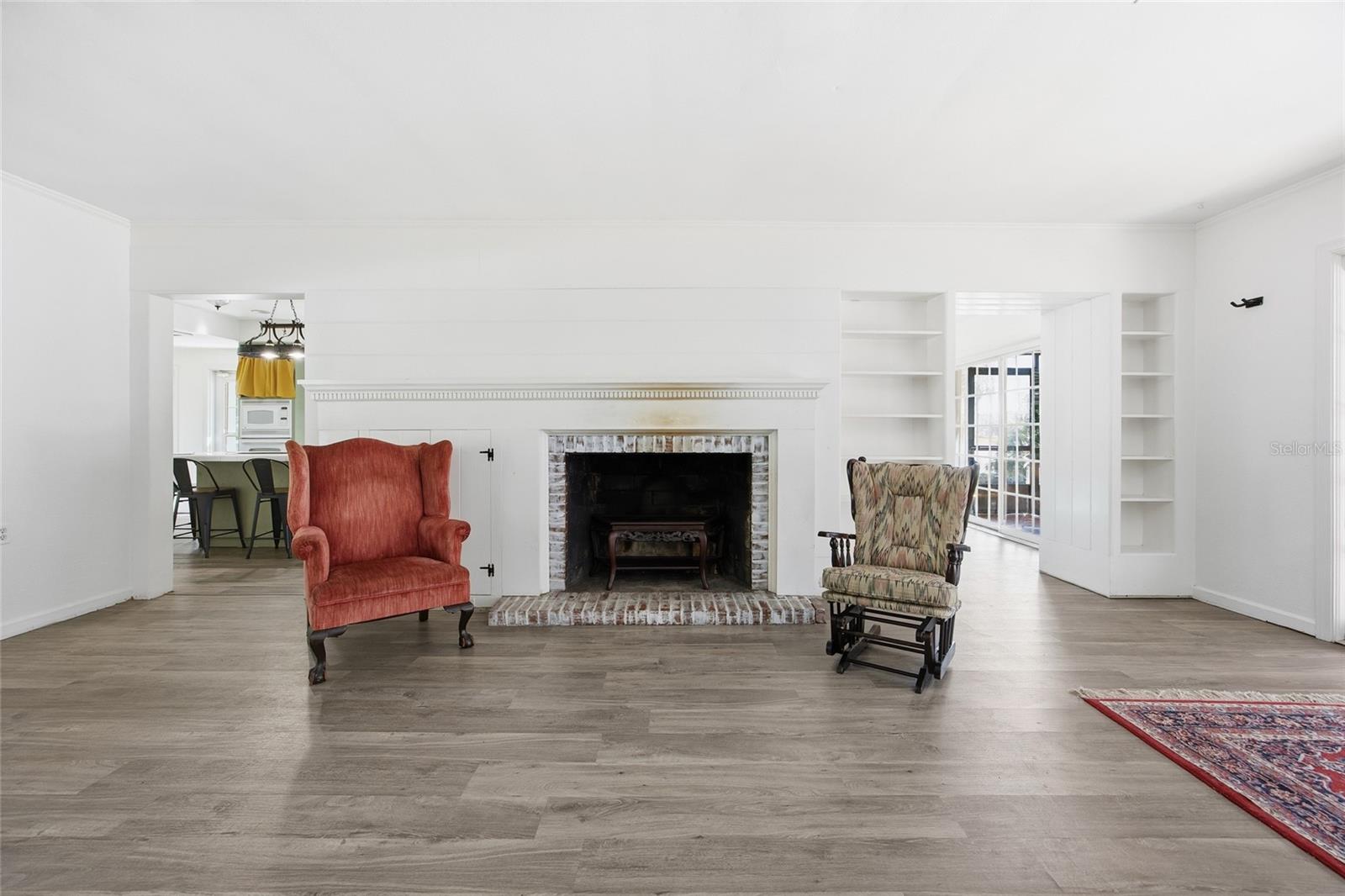 Image 17 of 64 For 280 Palm Court