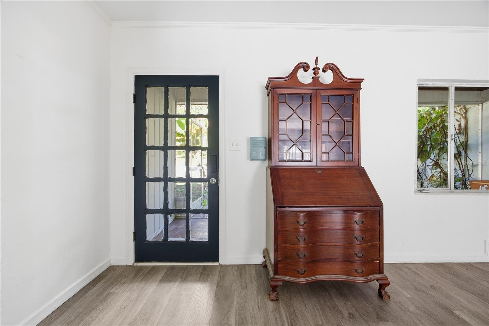 Image 20 of 64 For 280 Palm Court