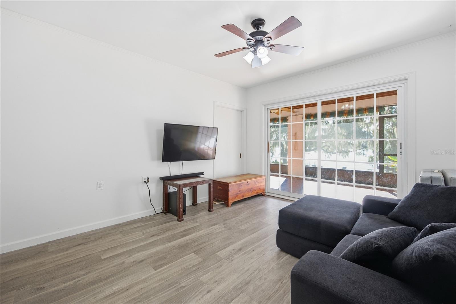 Image 22 of 64 For 280 Palm Court