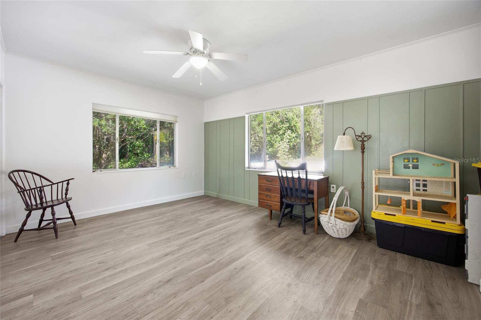 Image 25 of 64 For 280 Palm Court