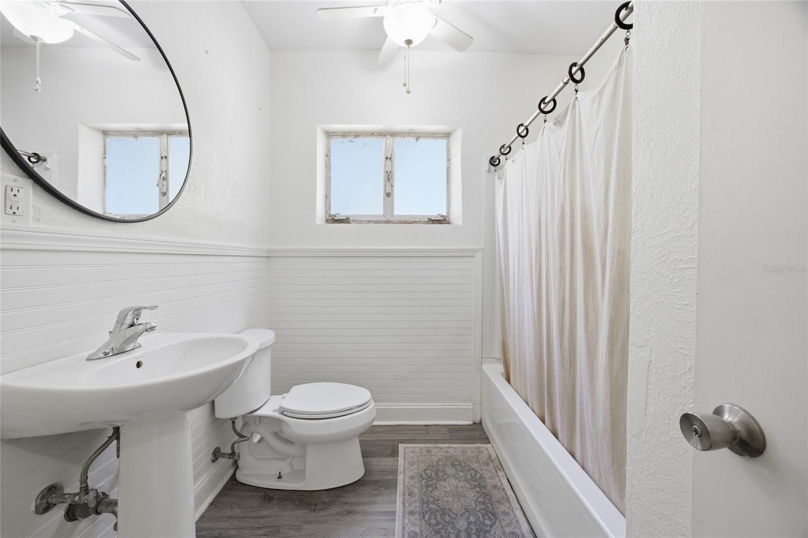 Image 30 of 64 For 280 Palm Court