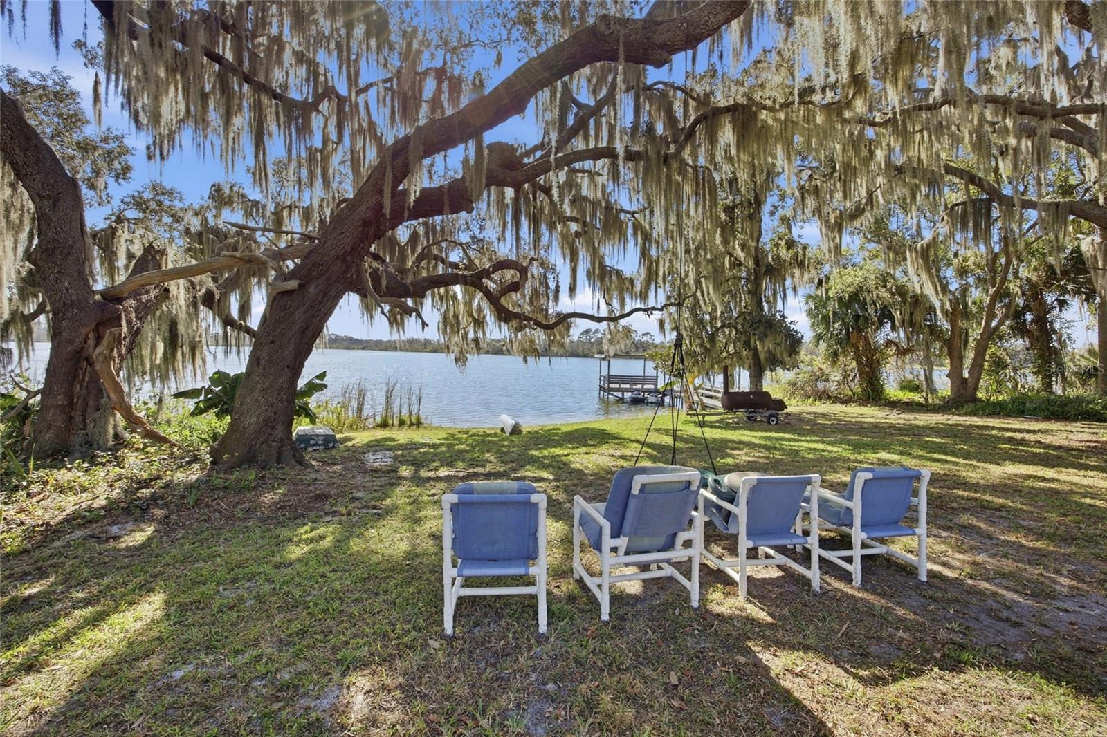 Image 34 of 64 For 280 Palm Court