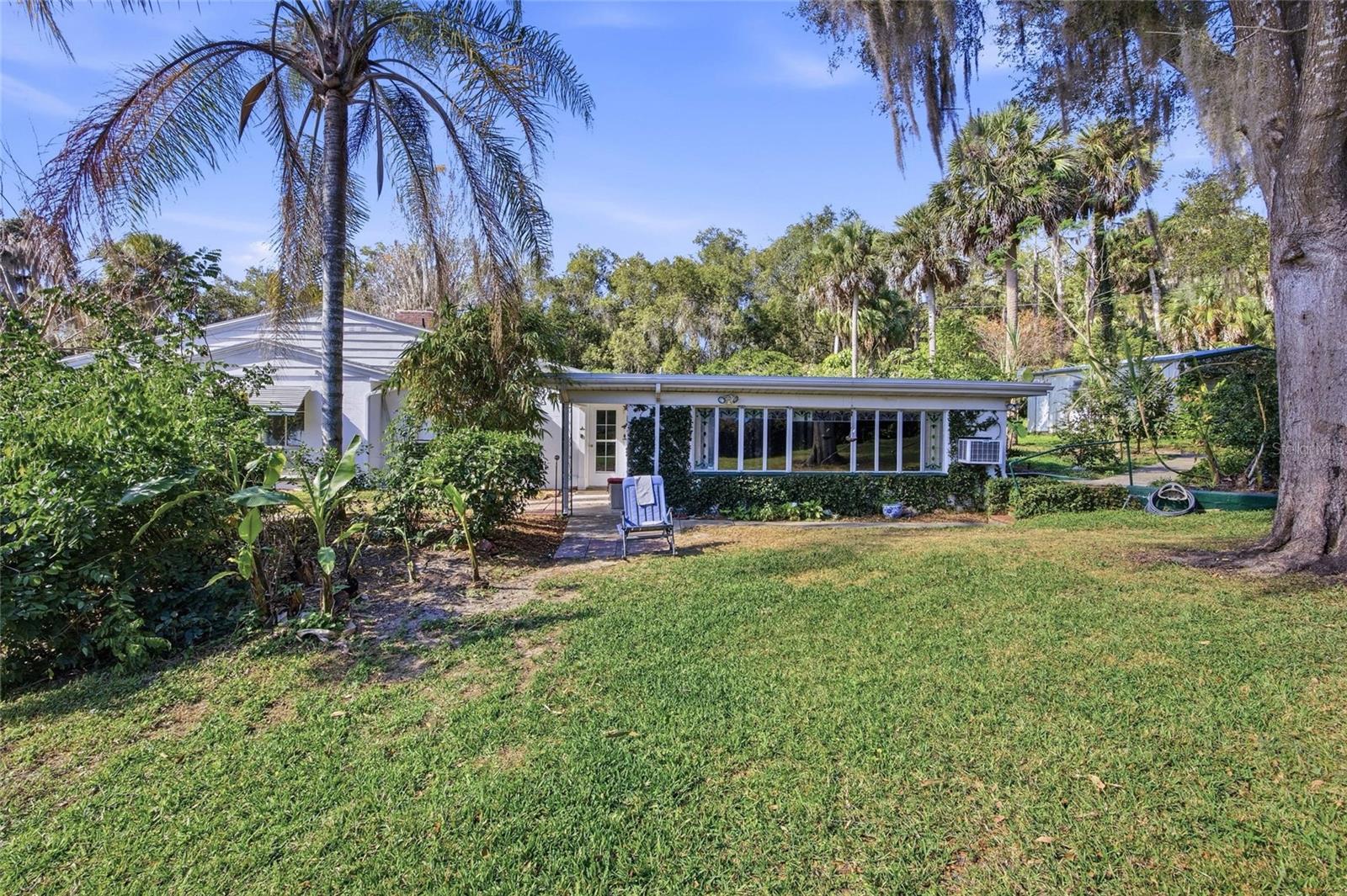 Image 51 of 64 For 280 Palm Court