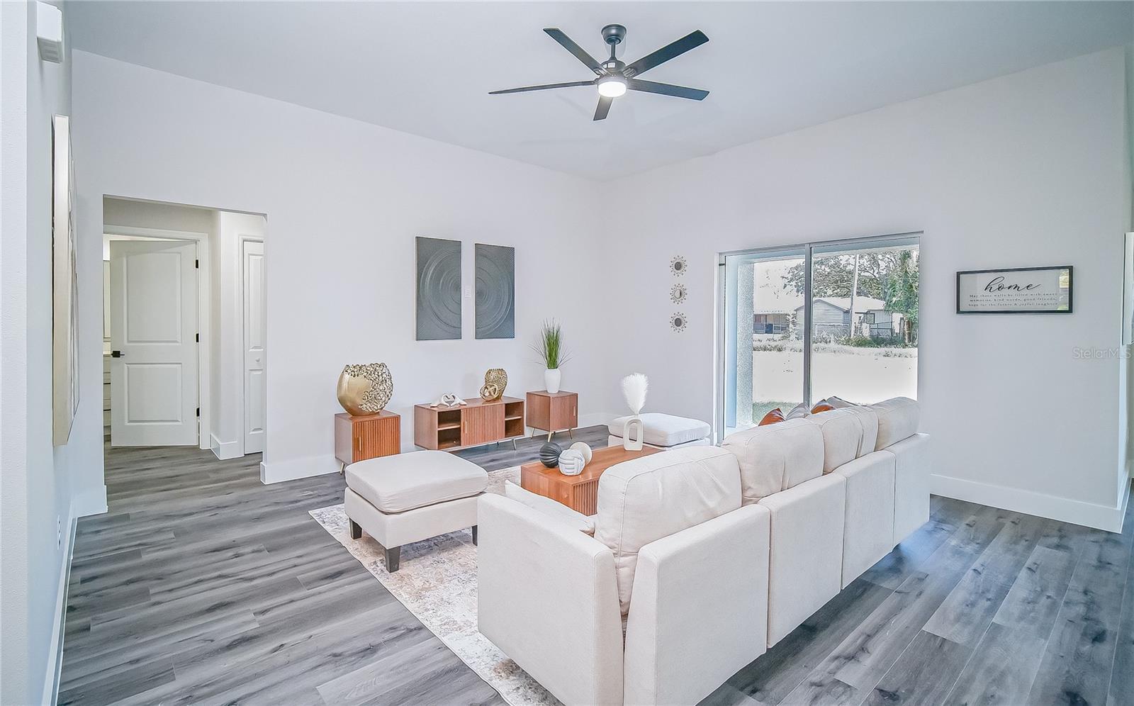 Image 12 of 23 For 849 Dalhart Avenue Sw