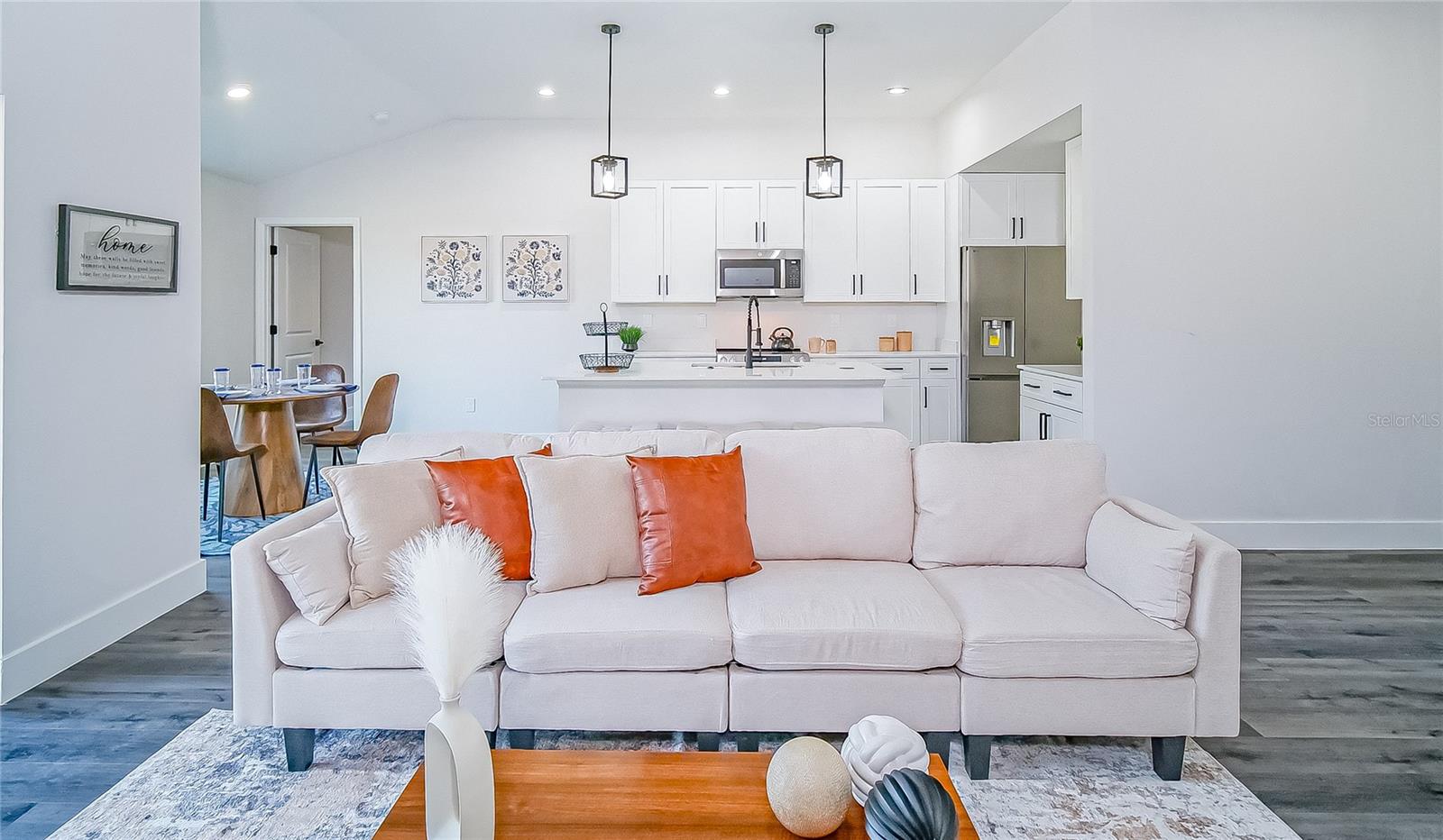 Image 14 of 23 For 849 Dalhart Avenue Sw