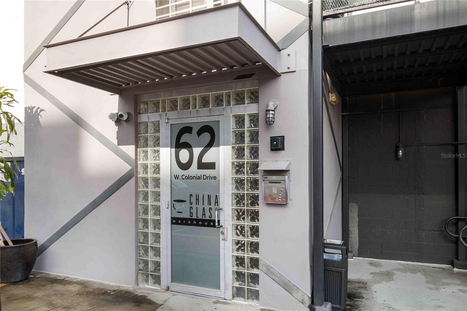 Image 4 of 46 For 62 Colonial Drive 301