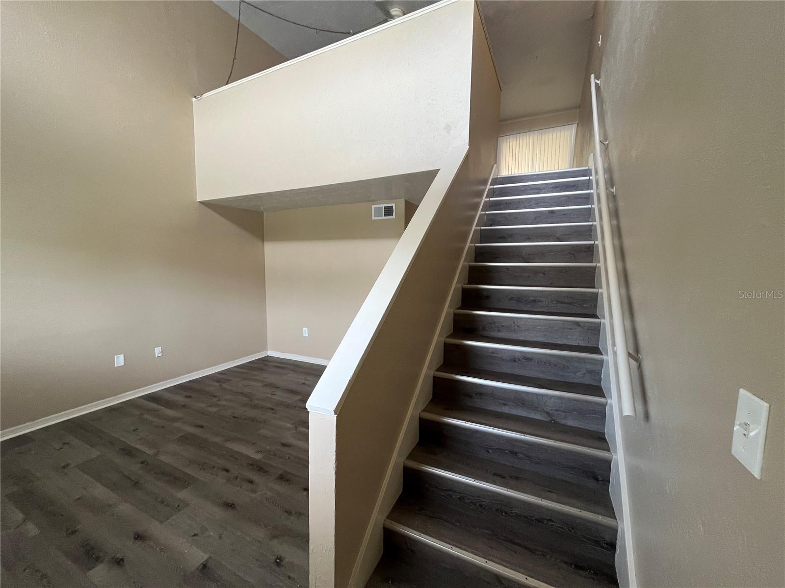 Image 10 of 23 For 3979 Crayrich Circle C-2