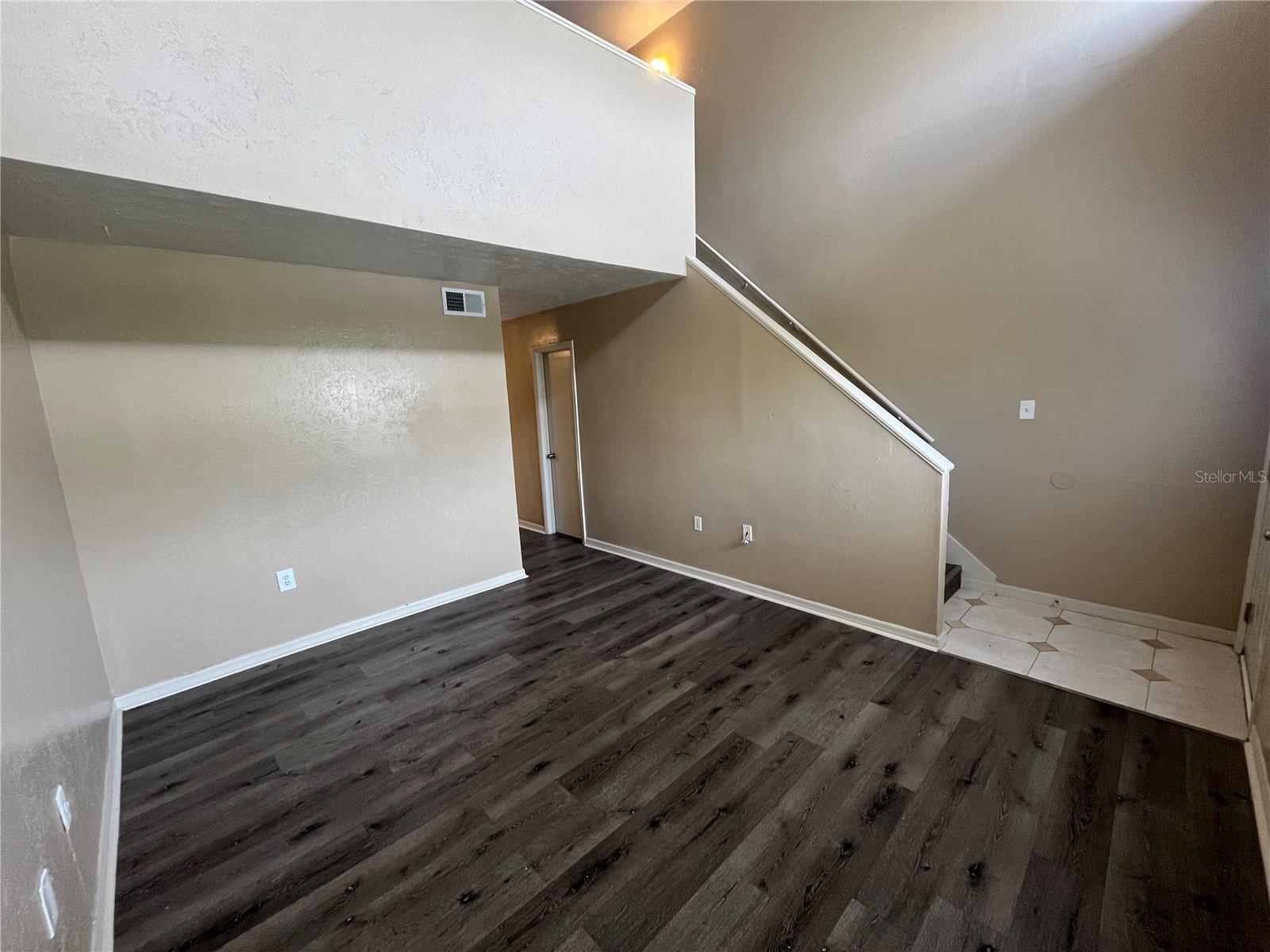 Image 11 of 23 For 3979 Crayrich Circle C-2