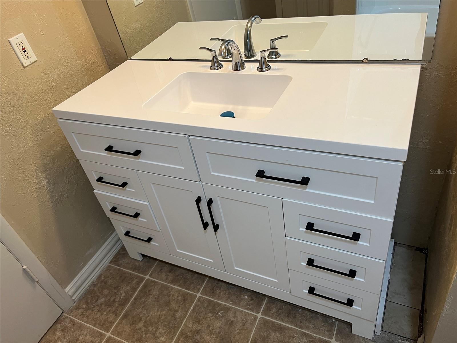 Image 17 of 23 For 3979 Crayrich Circle C-2