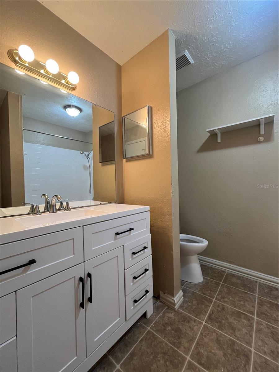 Image 19 of 23 For 3979 Crayrich Circle C-2