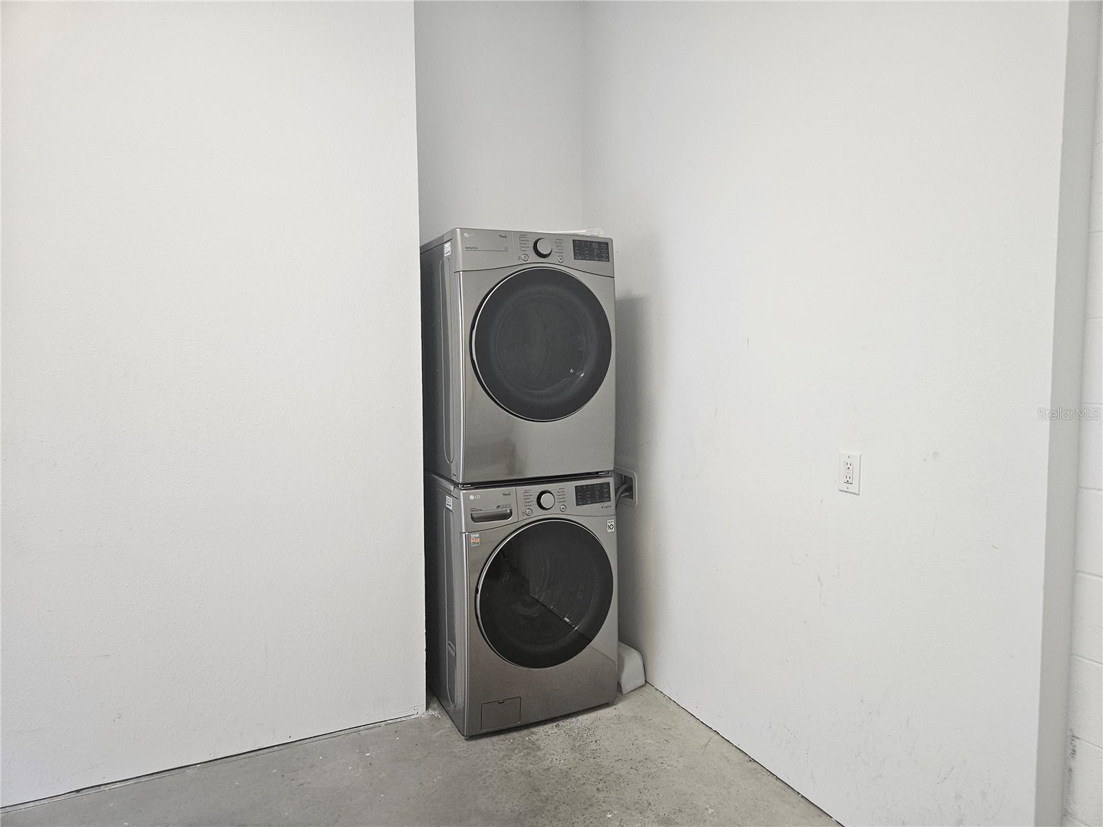 Image 17 of 25 For 7956 Nemours Parkway