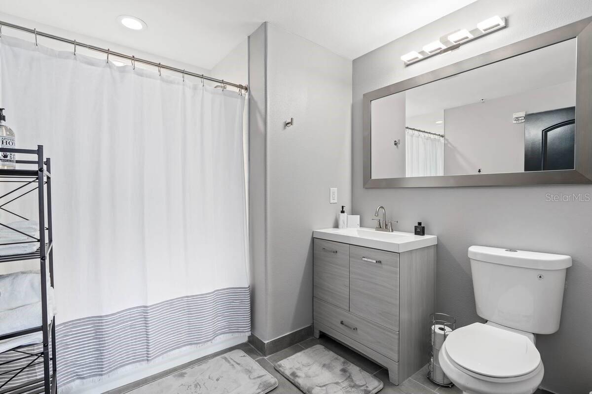 Image 17 of 32 For 13415 Blue Heron Beach Drive 410