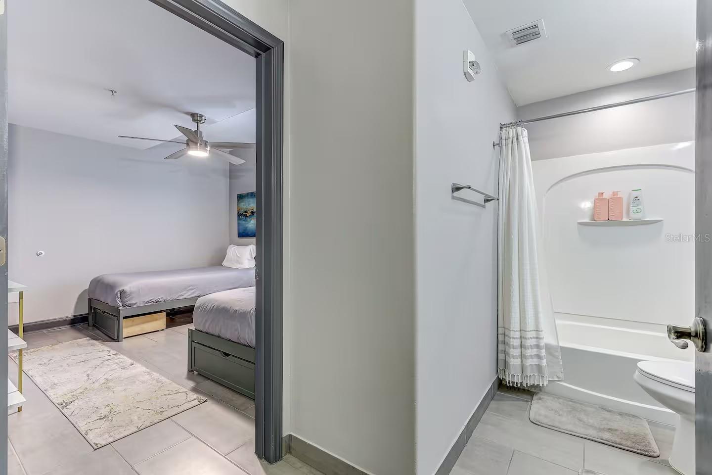 Image 22 of 32 For 13415 Blue Heron Beach Drive 410