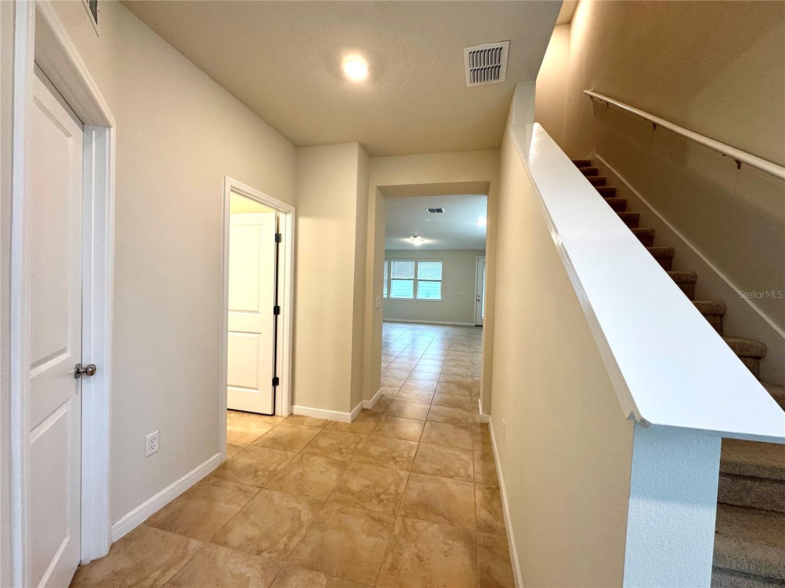 Image 16 of 27 For 10904 Leafshore Loop