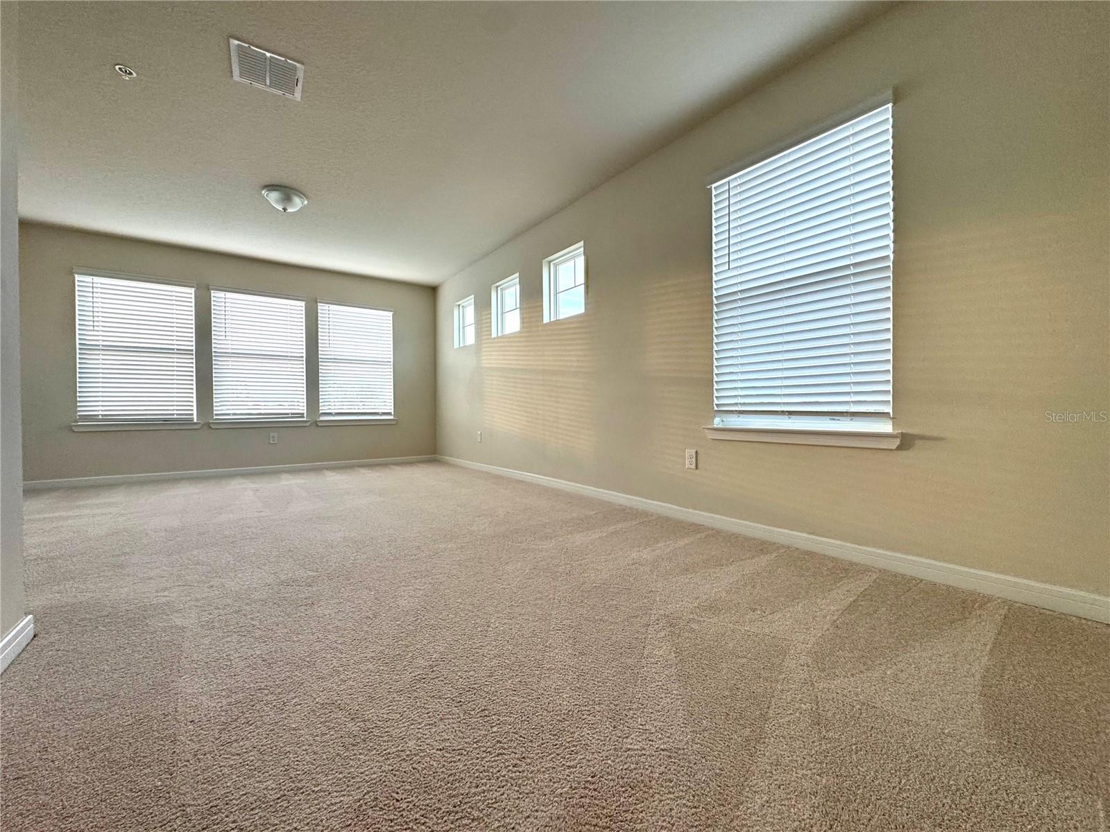 Image 24 of 27 For 10904 Leafshore Loop