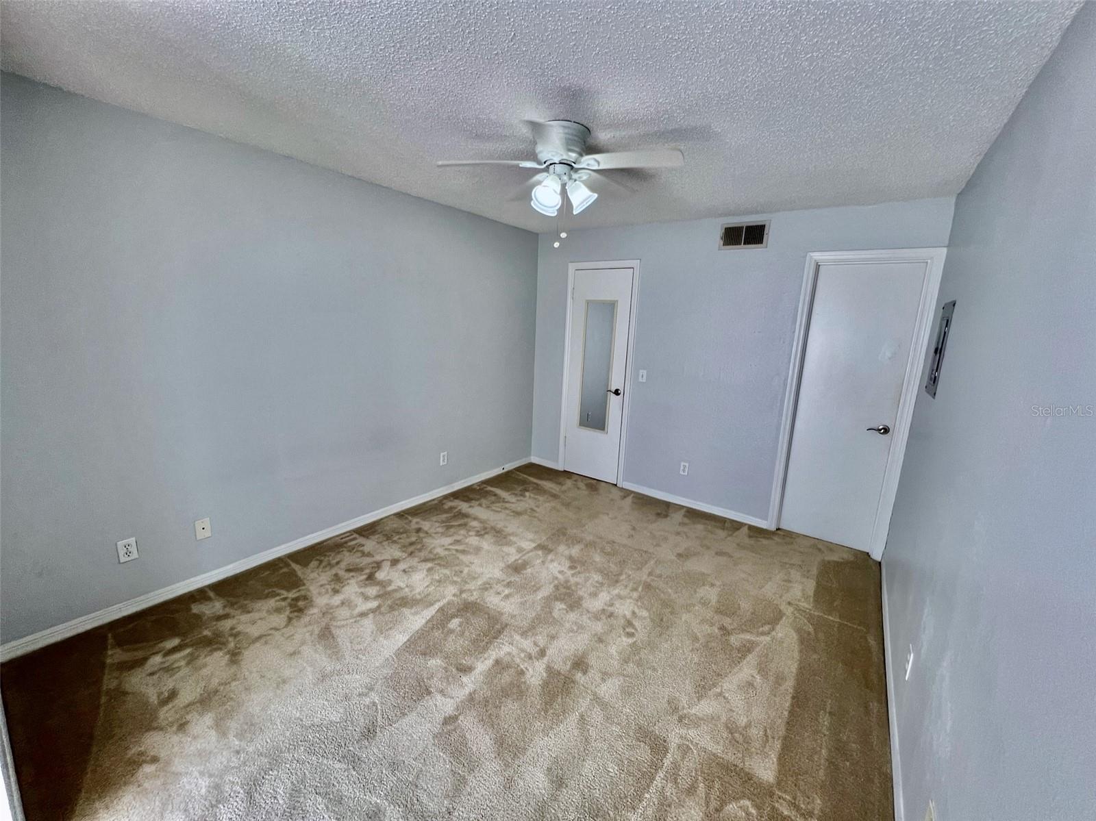 Image 9 of 16 For 5128 Conroy Road 723