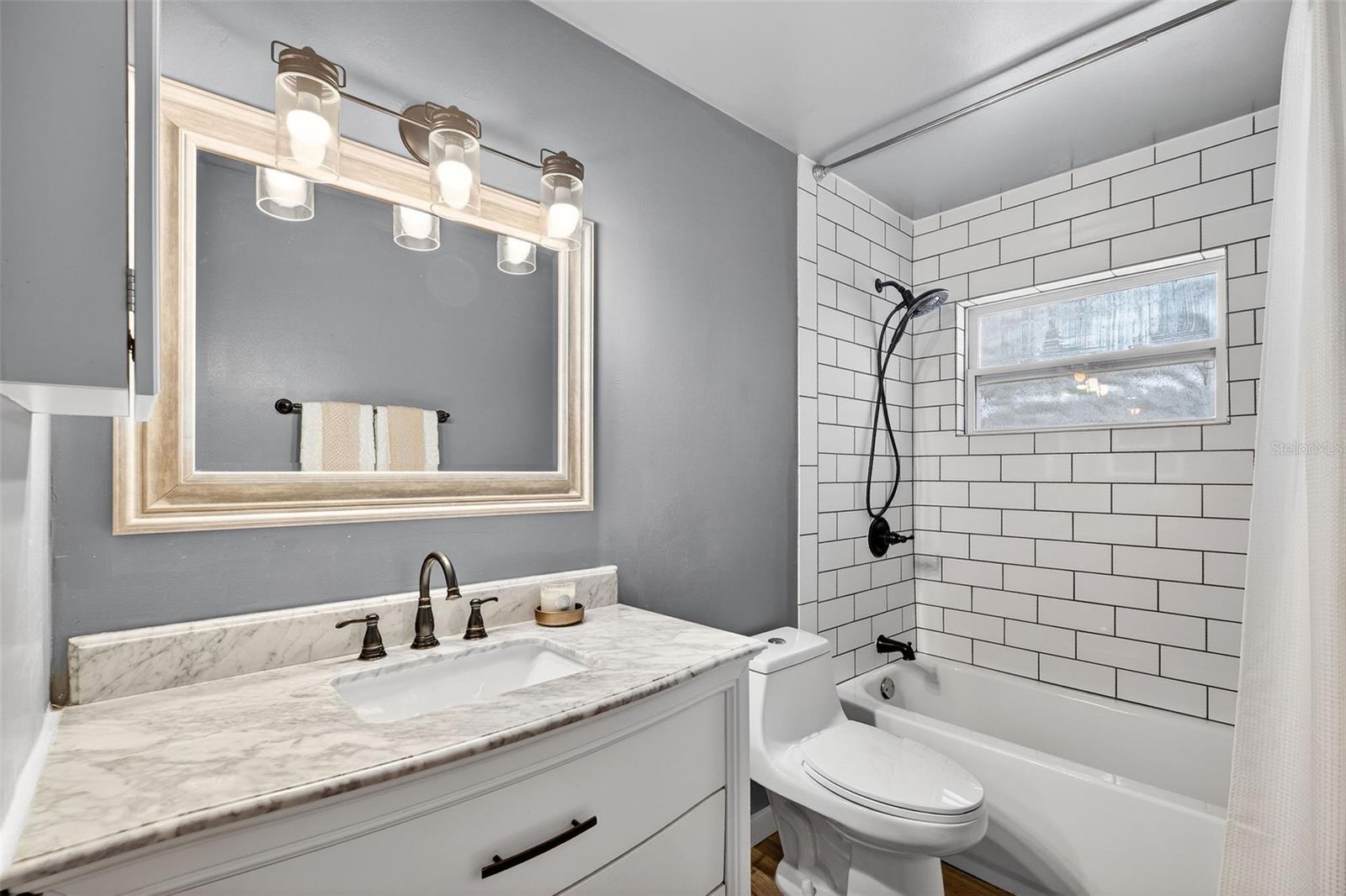 Image 15 of 41 For 1933 South Boulevard