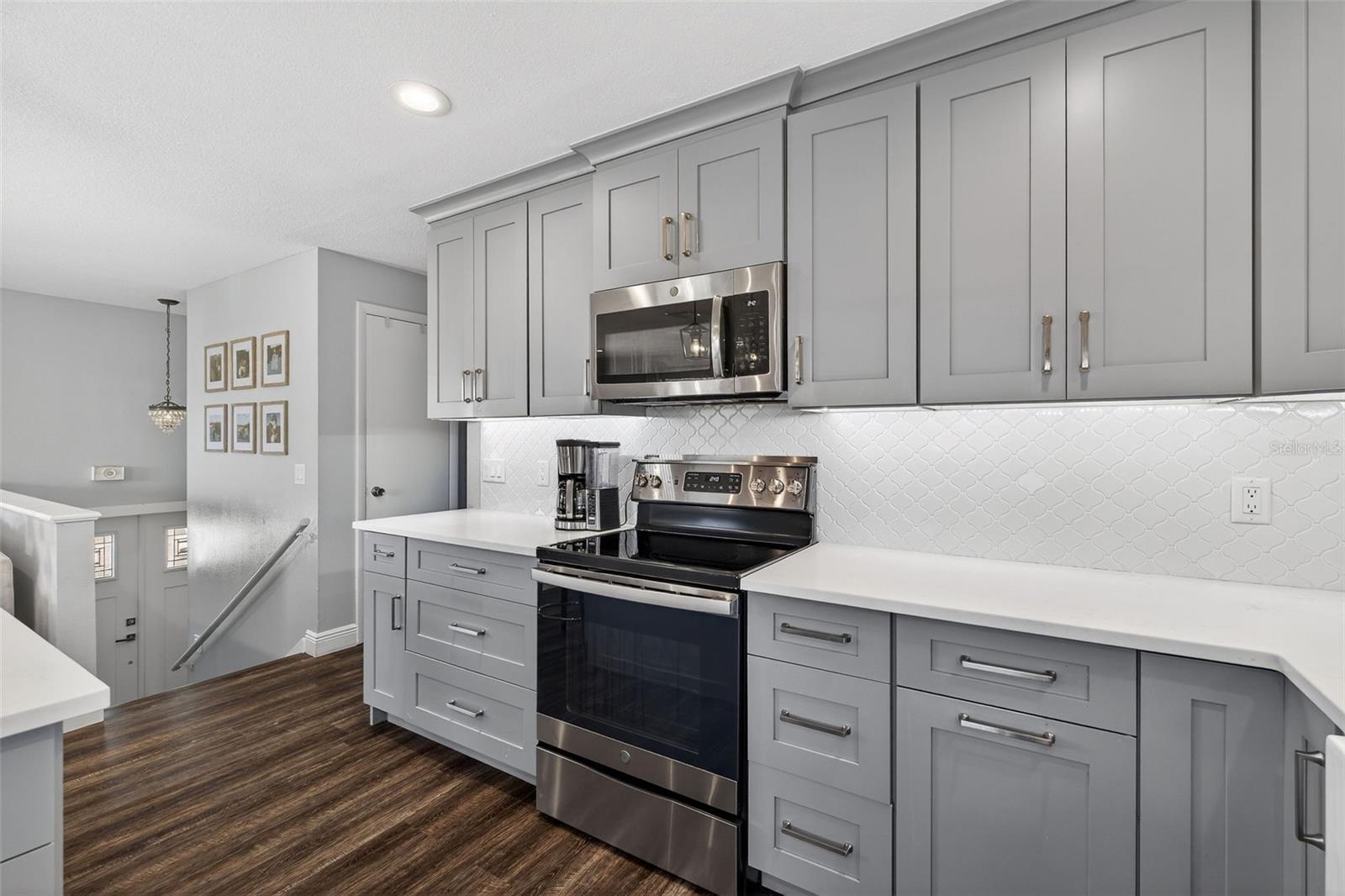 Image 34 of 41 For 1933 South Boulevard