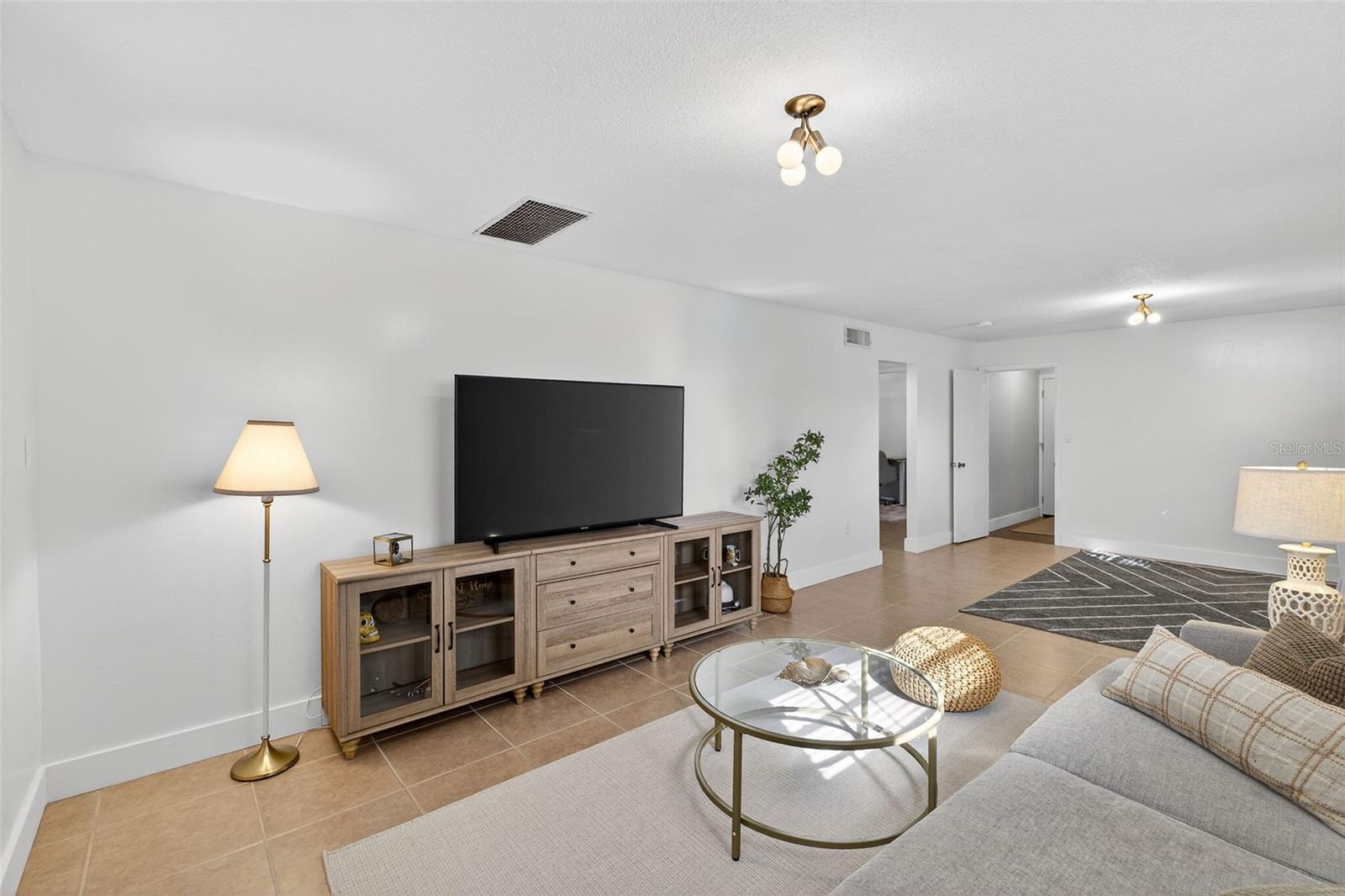 Image 40 of 41 For 1933 South Boulevard