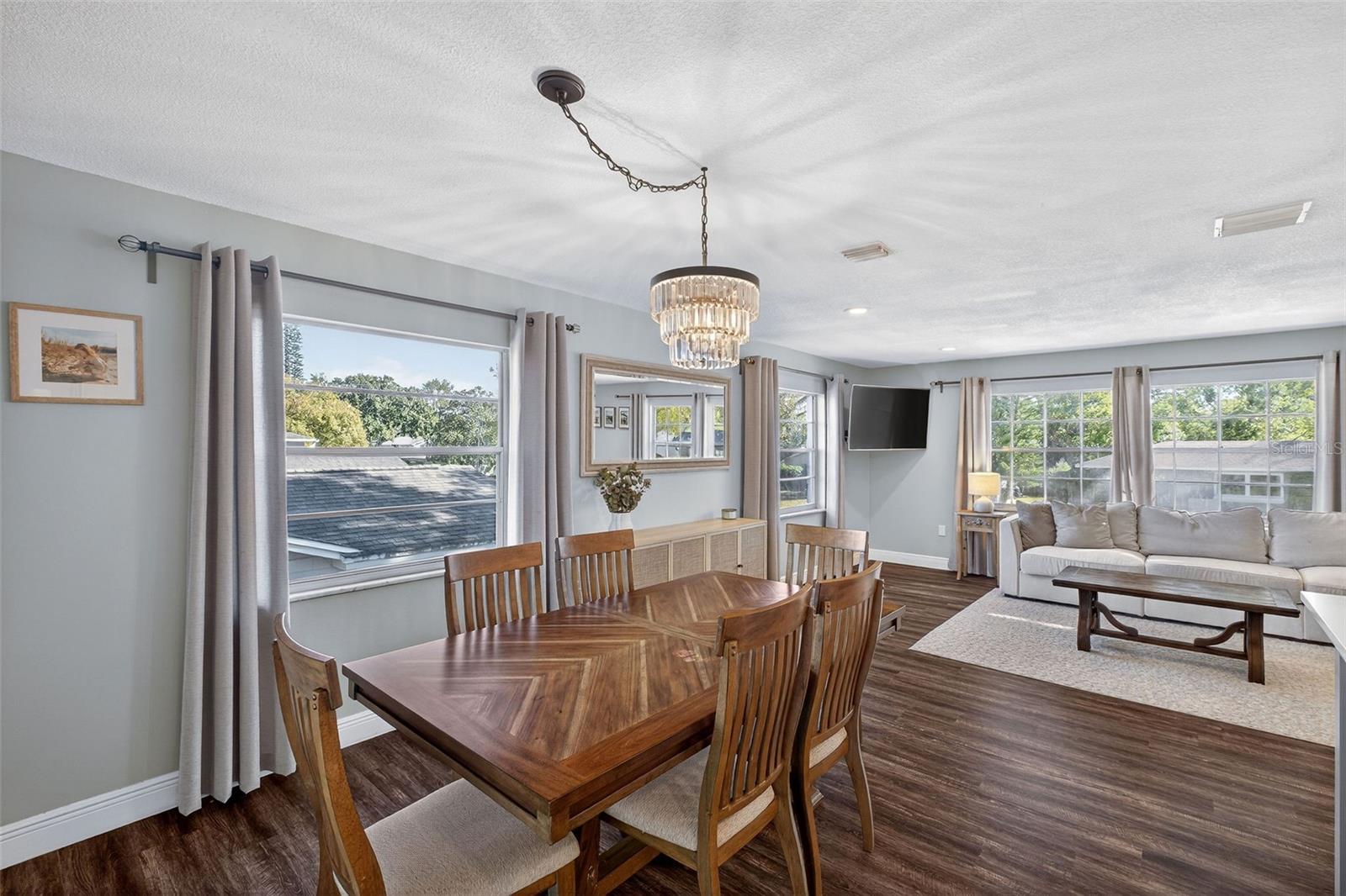 Image 8 of 41 For 1933 South Boulevard